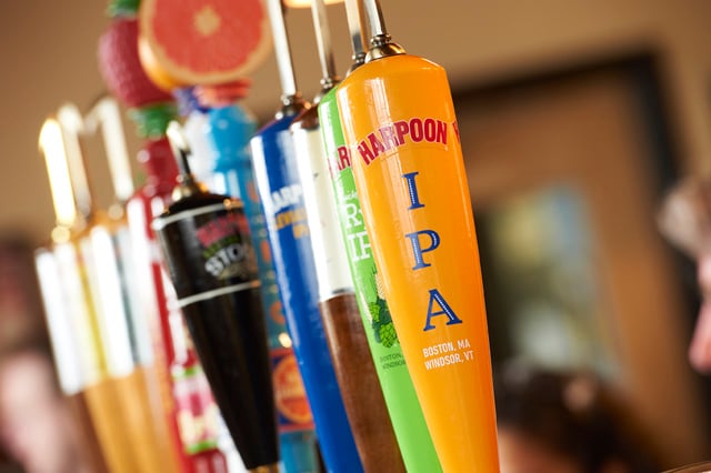 Mientras el mercado de la cerveza tradicional permanece estático en todo el mundo, la cerveza artesanal repunta con fuerza. Pero pasar a una producción de gran escala al tiempo que se mantiene la calidad es todo un reto.