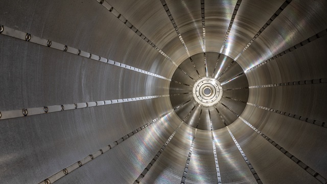 Decanter centrifuge