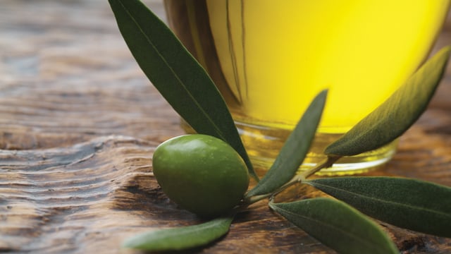 Olive oil_604x360.jpg